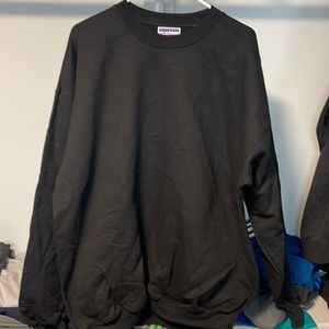 Hanes crewneck sweatshirt